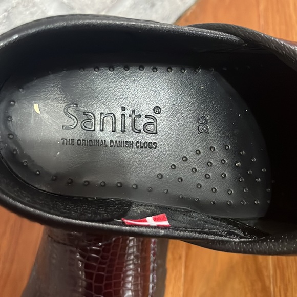 SANITA Brown (reddish) Patent Leather Snake Print Comfort Clogs Shoes Size 35 - Picture 5 of 6